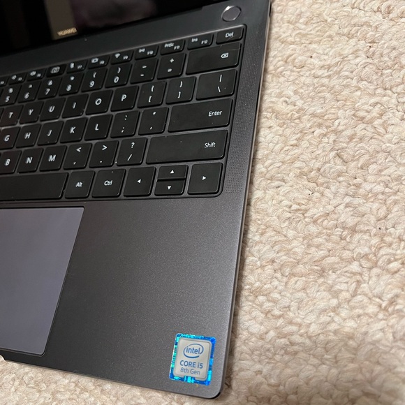 Huawei MateBook X Pro Signature Edition in good working condition - Picture 3 of 10